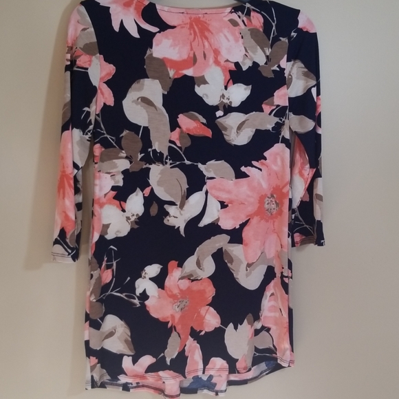 Hello Miz maternity top. - Picture 3 of 3